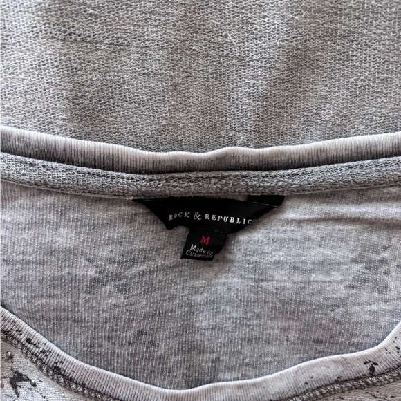 Rock & Republic Gray Graphic Short Sleeve T-Shirt - Picture 3 of 4